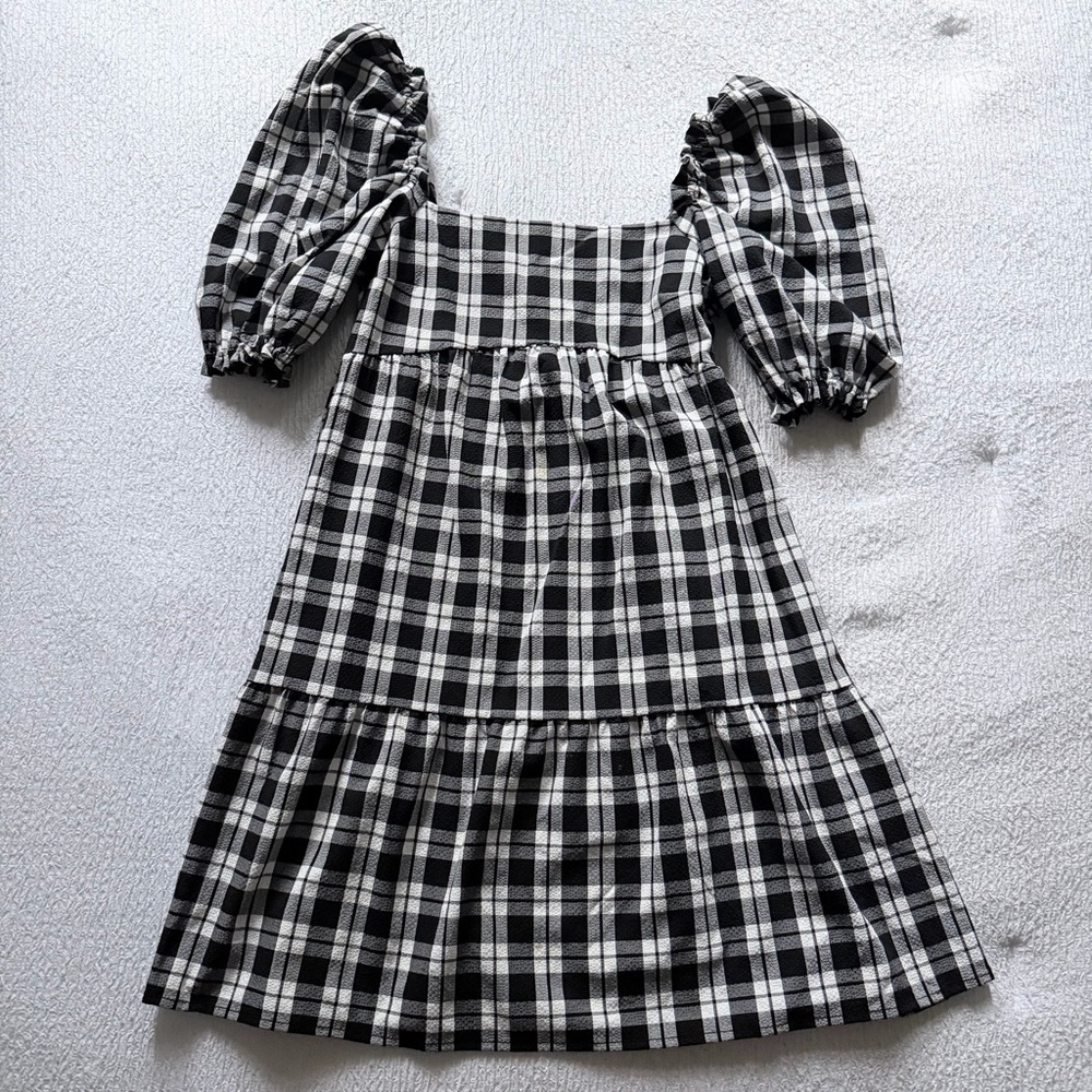 H&M Black and White Plaid Puff Sleeve Dress